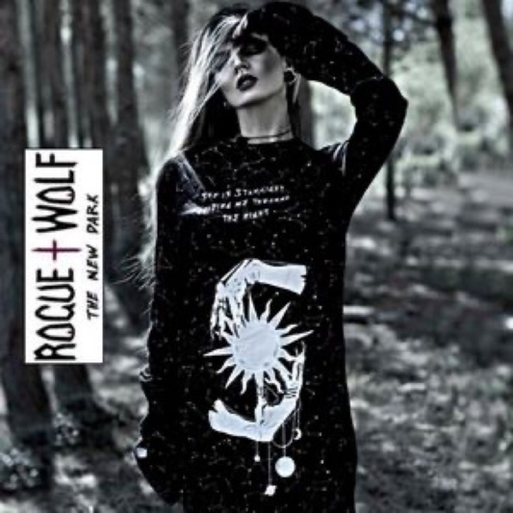 ROGUE + WOLF Starlight Magical Gothic Long Sleeve Oversized Tee / Size Large